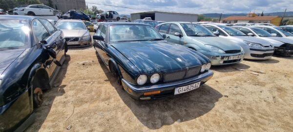 Jaguar XJR 2004(2)