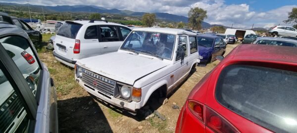 Mitsubishi v40 1990